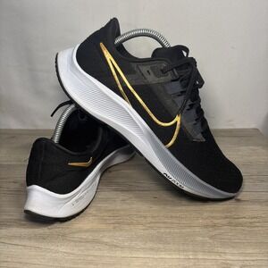 Women's 10.5 Nike Air Zoom Pegasus 38 Black/Metallic Gold Coin CW7358-004